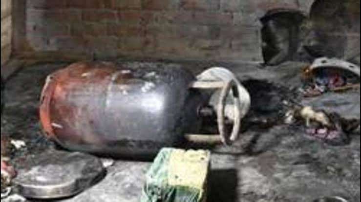 Cooking Gas Tank Explode Explosion Caused By Leaking Cooking Gas Cylinder Injures 3 | Kuwait ...