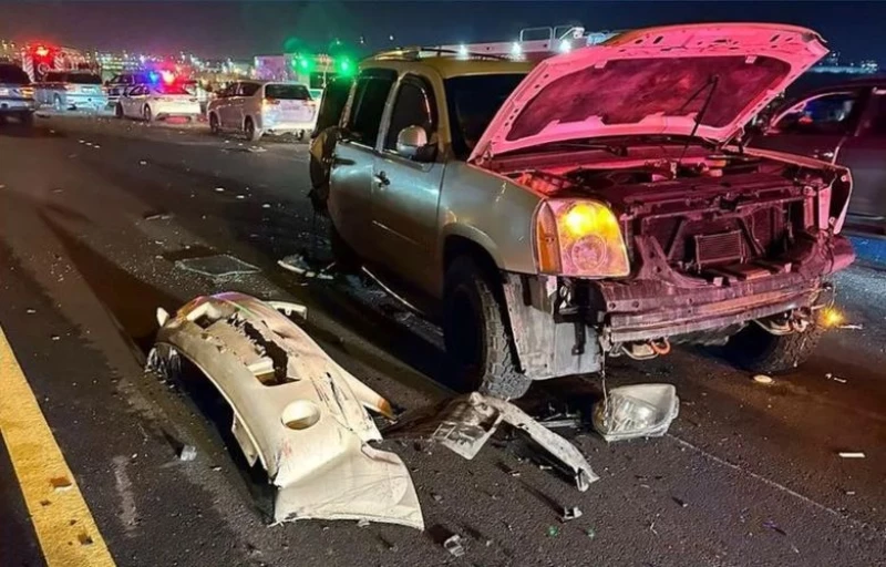Four People Injured In Fahaheel Expressway Accident | Kuwait Local News