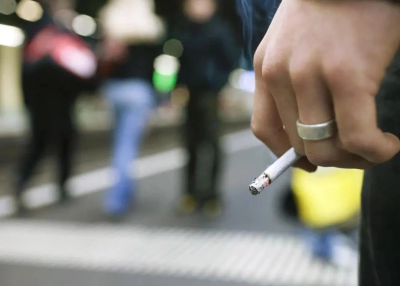 Smoking In Public Places May Attract Fine Up To 500 Dinar