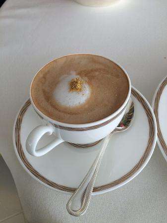 cappuccino-luxury-cafe-kuwait