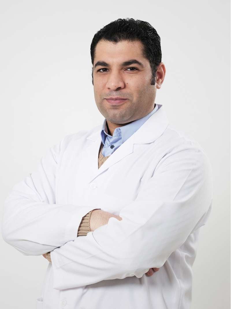 dr-abdelrahman-younis-internal-medicine-doctor_kuwait