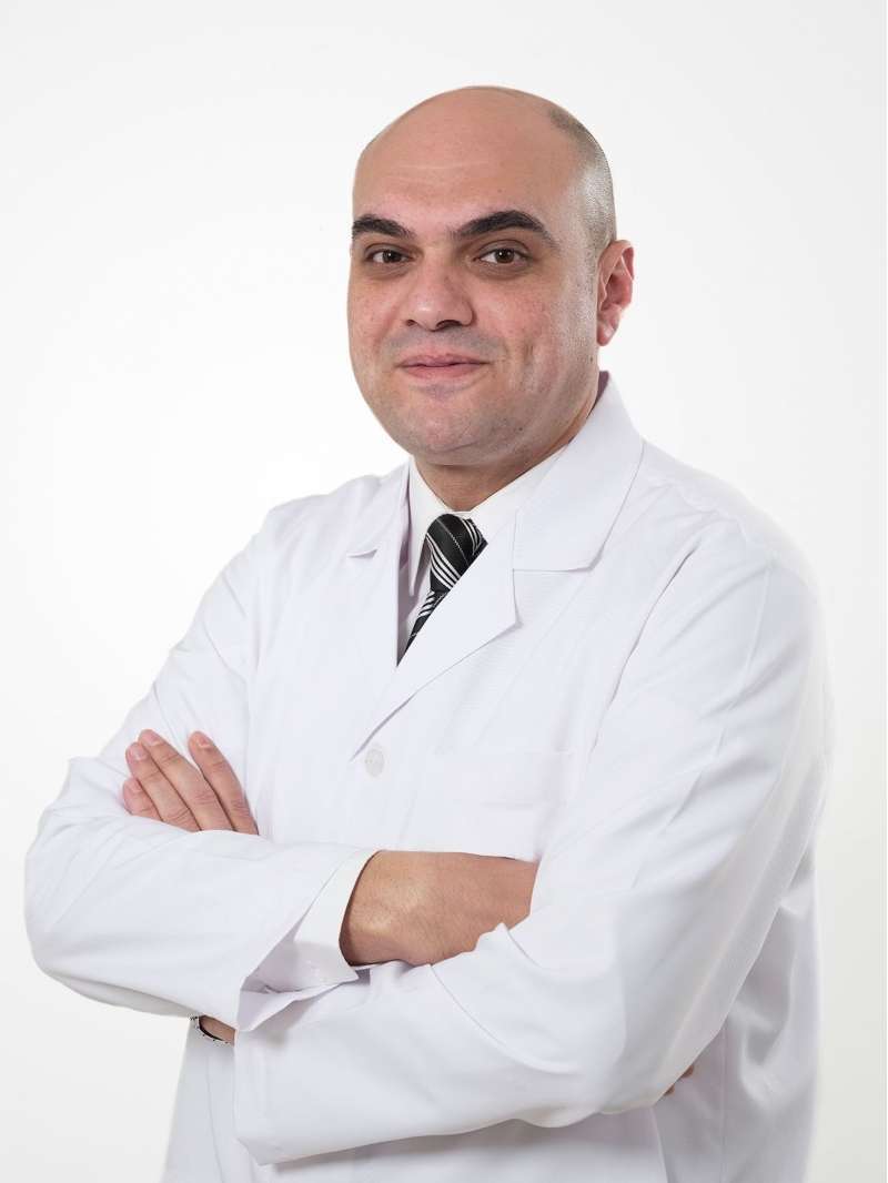 dr-amr-awad-general-surgeon-kuwait