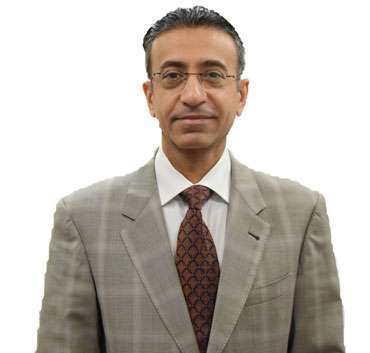 الدكتور إسماعيل Eslah استشاري طب وجراحة العيون in kuwait