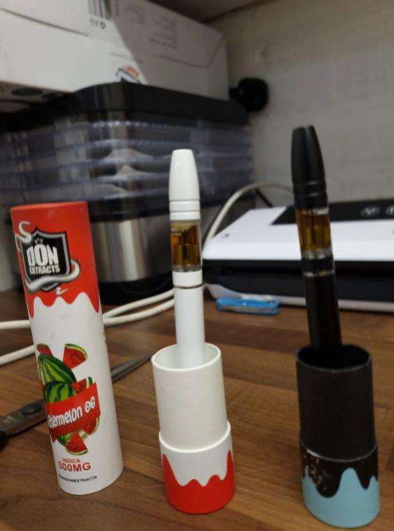 live-rosin-extract-1gram-disposable-carts-available-2-kuwait