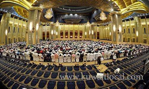 muslims-perform-qiyam-night-prayers-at-kuwaiti-mosques_kuwait