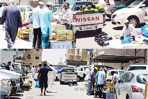 illegal-markets-put-up-outside-mosques-on-fridays-in-different-areas-in-kuwait_kuwait