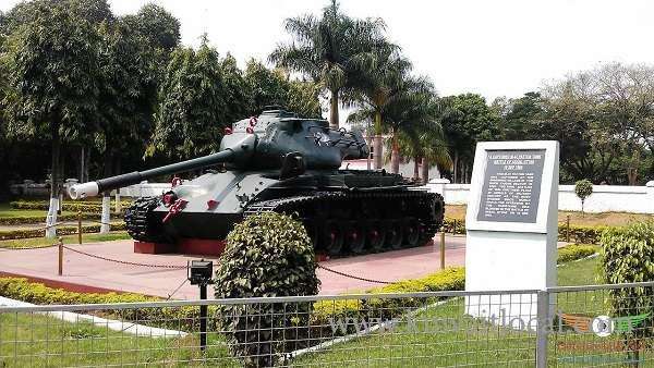 army-tank-in-jnu---should-the-sword-be-mightier-than-the-pen_kuwait