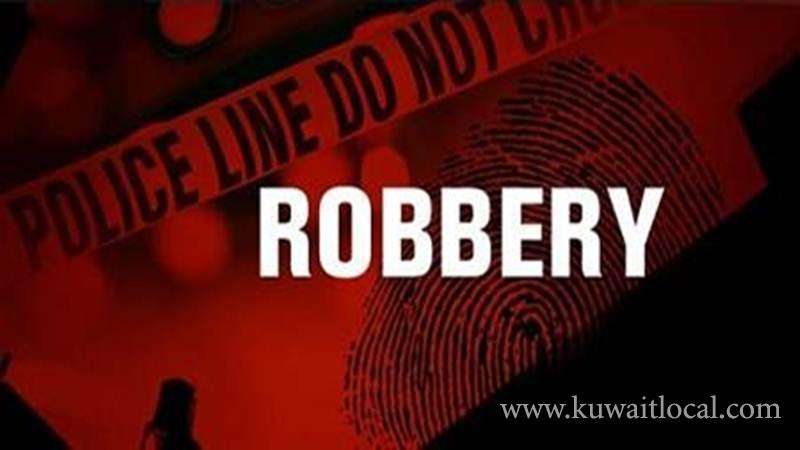 police-looking-for-man-for-impersonating-police-and-robbing-old-indian_kuwait