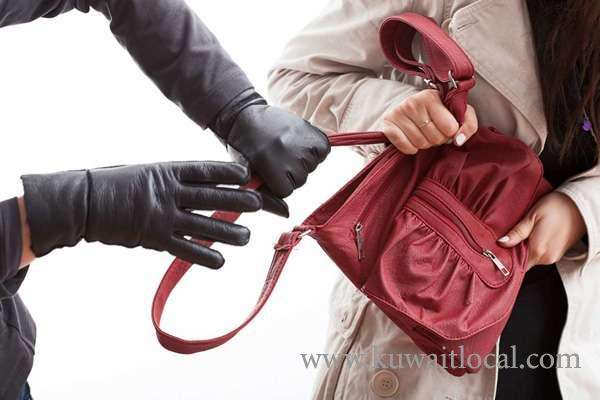 kuwaiti-woman's-bag-snatched-_kuwait