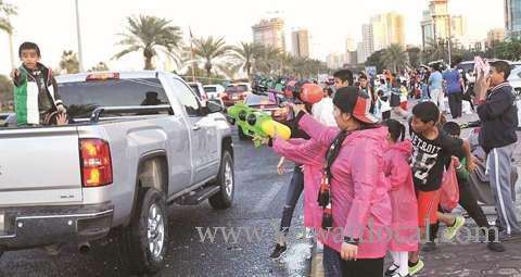 court-order-compels-cabinet-to-ban-water-gun-celebrations_kuwait