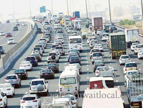 around-20,000-drivers-were-booked-over-the-weekend-for-breaking-traffic-rules_kuwait