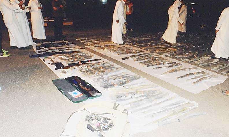 guns-confiscated-during-the-raid_kuwait