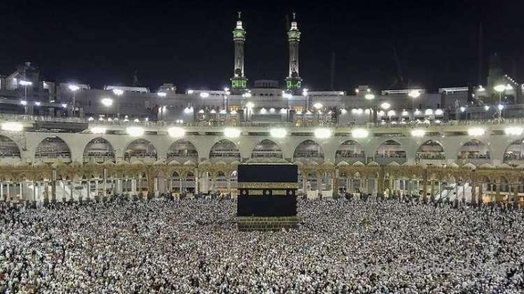 canadian-muslims-traveling-to-the-hajj-pilgrimage-in-limbo_kuwait