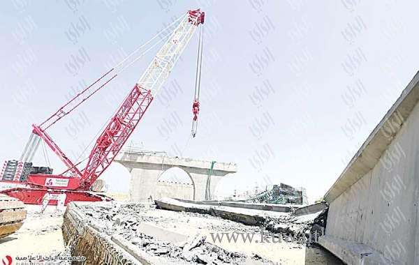 bridge-collapse-holds-up-construction-project_kuwait
