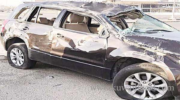 pesterer-hits-car,-nearly-kills-3-young-women_kuwait