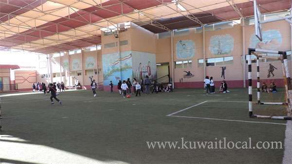 parents--surprised-by-the-presence-of-male-cleaning-workers-at-school-for-girls_kuwait