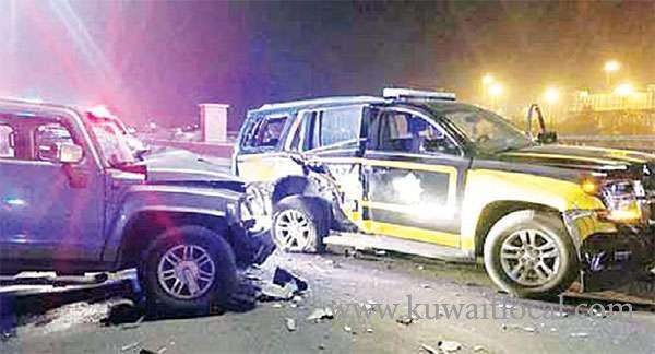 hummer-crashed-into-a-traffic-patrol-vehicle_kuwait