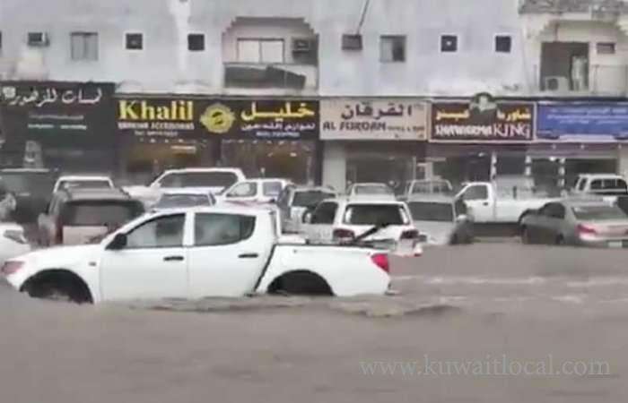 qatar-floods-after-almost-a-year's-rain-falls-in-one-day_kuwait