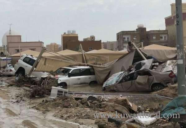 kuwaitis-and-expats-file-for-rainstorm-compensation_kuwait