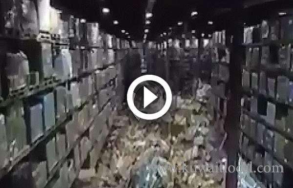 indian-dies-under-tons-of-goods-in-salmi-warehouse_kuwait