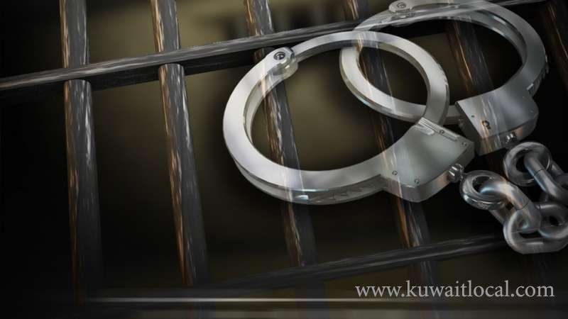security-forces-arrested-four-kuwaitis-and-a-saudi-for-robbing-an-expatriate_kuwait