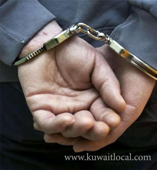policeman-detained-for-giving-a-ride-to-a--girl_kuwait