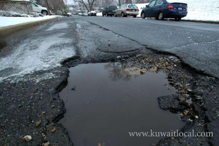 crime-news-kuwaiti-woman-has-filed-a-complaint-against-mpw-as-car-fell-in-a-pothole_kuwait