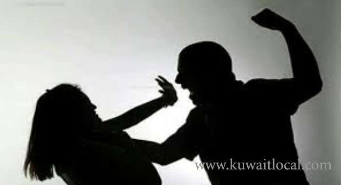 husband-assaults-his-wife-and-steals-her-handbag_kuwait