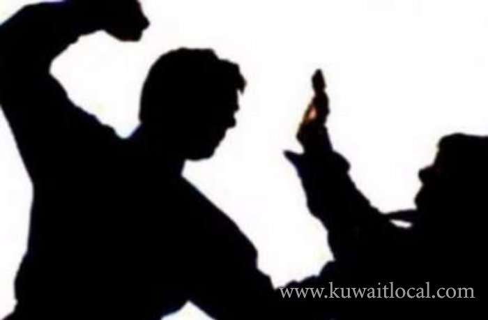 kuwaiti-abusing-and-assaulting-security-officer_kuwait