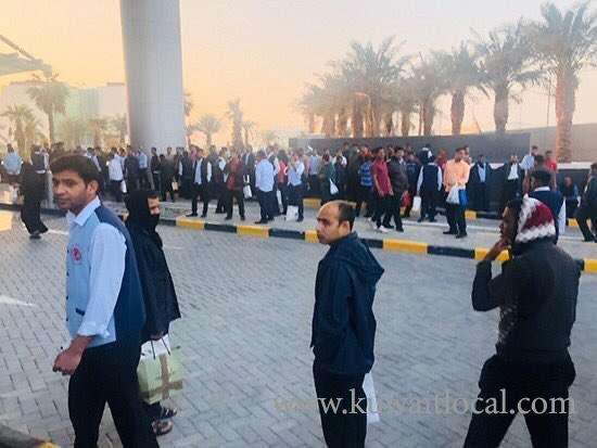 strike-of-the-hospitality-workers--demanding-salaries_kuwait