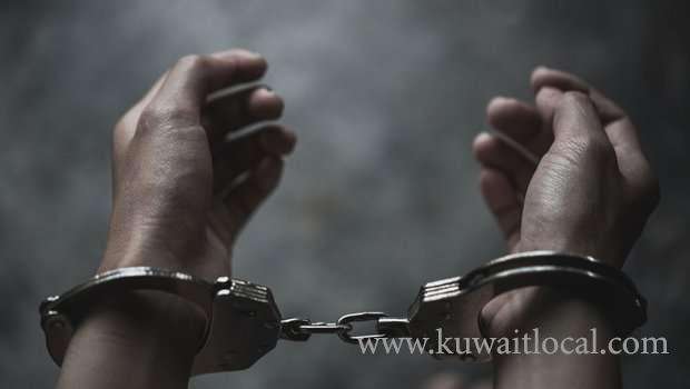 egyptian-arrested-for-having-sex-with-his-female-clients_kuwait
