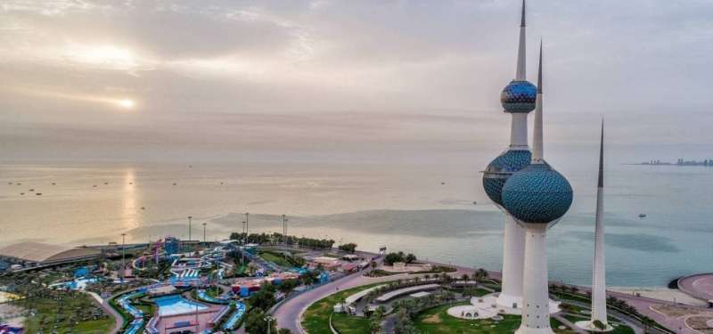 todays-weather-is-hot-and-a-chance-for-separate-rain_kuwait
