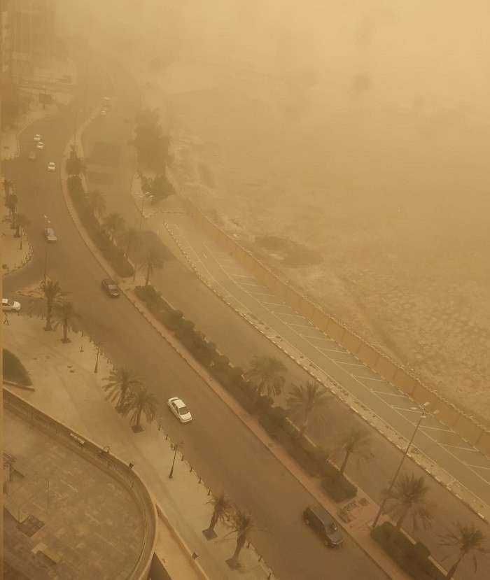 dusty-winds-sweep-kuwait_kuwait