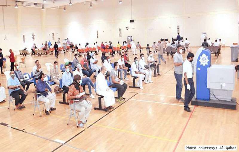 hundreds-of-people-collected-renewed-driving-license_kuwait