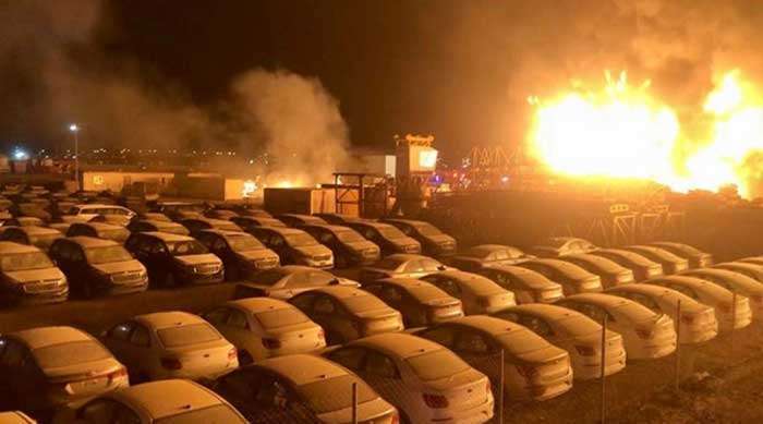 more-than-3000-new-cars-damaged-in-mina-abdulla-warehouse-fire_kuwait