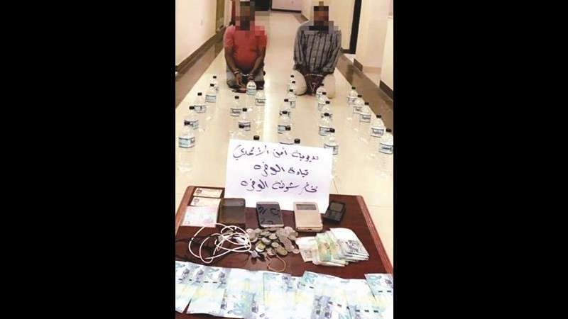 duo-arrested-with-liquor-and-cash_kuwait