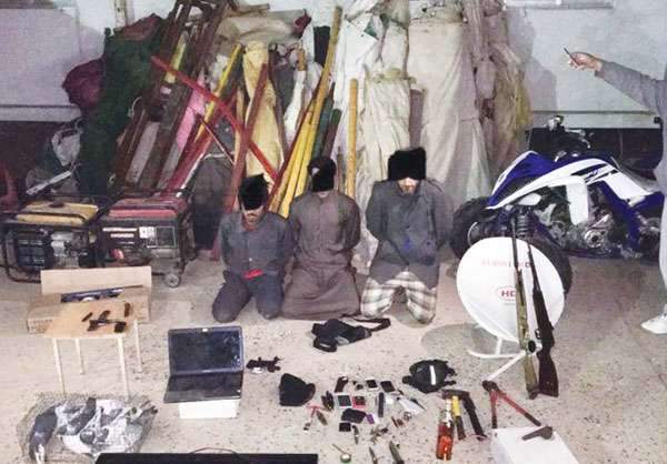 3-suspects-arrested-with-guns-in-security-officers-raid_kuwait