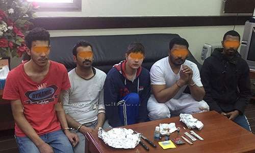5-arrested-for-attacking-a-police-officer-_kuwait