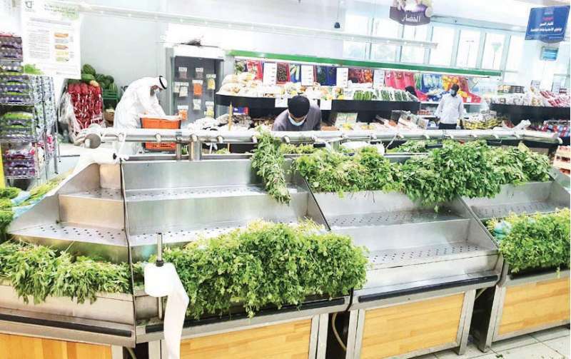 shortage-of-parsley-fresh-coriander-in-market_kuwait