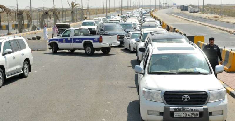 nuwaiseeb-at-full-capacity-15-vehicles-every-5-minutes_kuwait