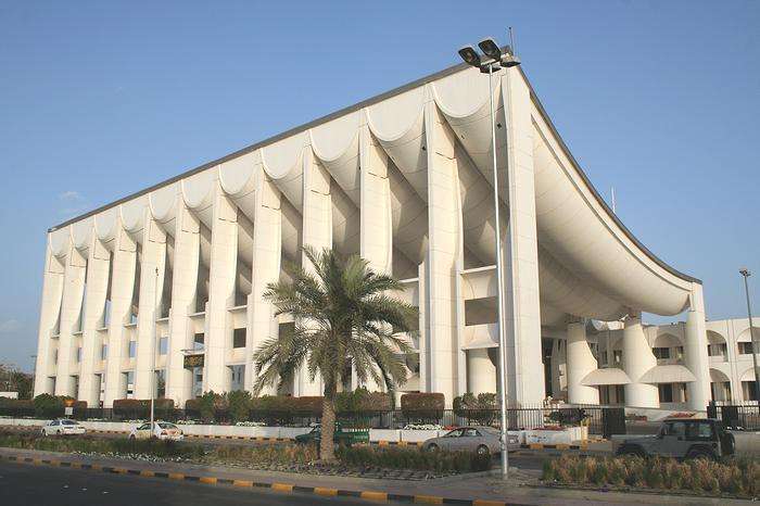 lawmakers-pass-bill-to-support-banks-in-backing-of-covidaffected-clients_kuwait