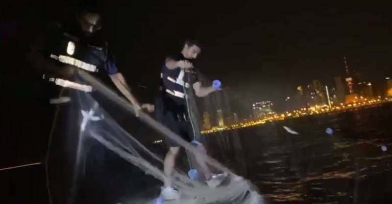 fishermen-arrested-for-using-prohibited-tools-during-a-campaign-on-the-reef_kuwait