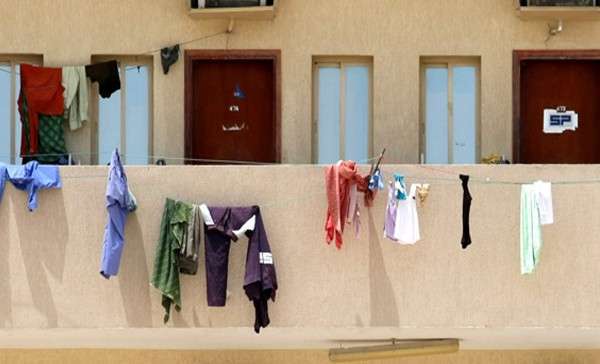 hanging-clothes-in-balconies-banned_kuwait