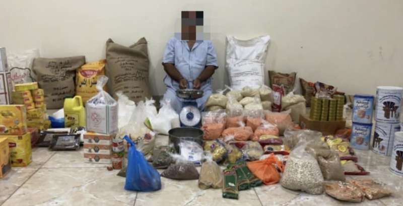 arab-man-caught-selling-subsidized-goods-in-jleeb_kuwait