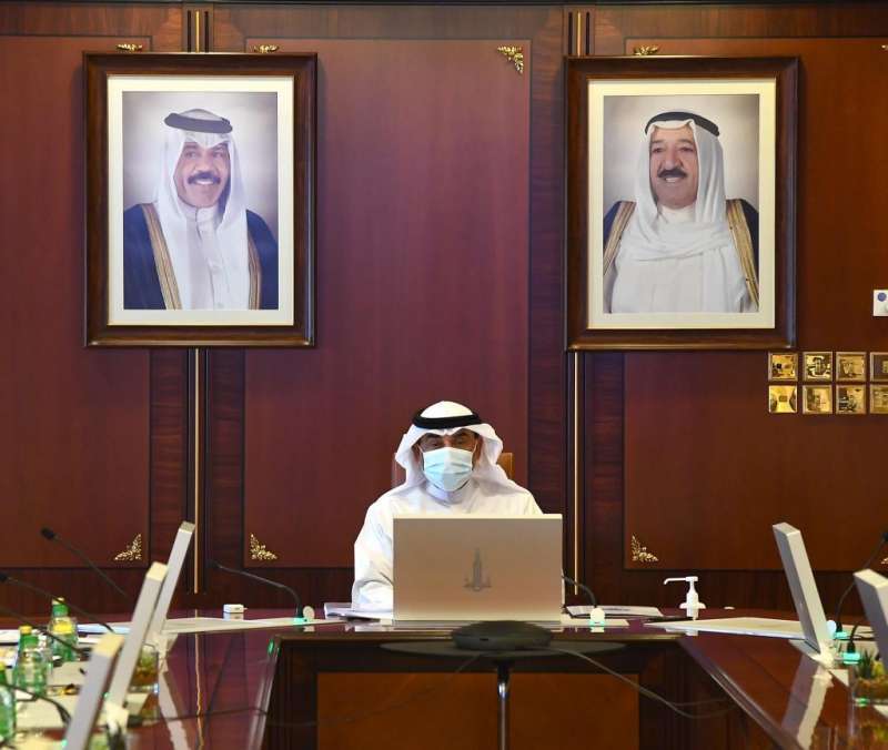 reports-on-pressing-dossiers-presented-to-his-highness-pm_kuwait