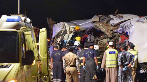 18-dead,-16-injured-as-dubai-bound-bus-is-hit-by-truck_kuwait