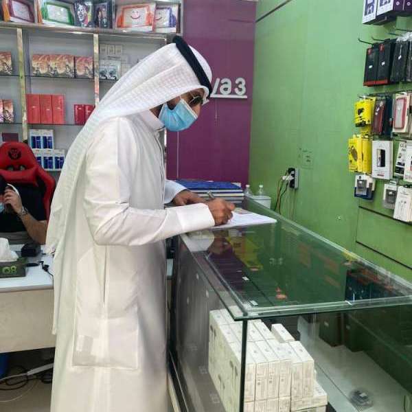 closing-an-administrative-store-in-al-ahmadi-for-noncompliance-with-health-requirements_kuwait