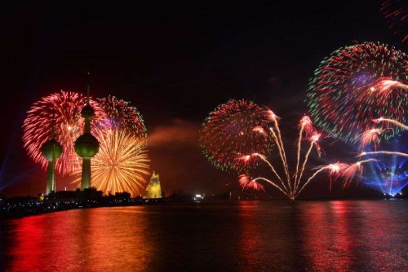 kuwait-towers-fireworks-2016-images-and-videos_kuwait