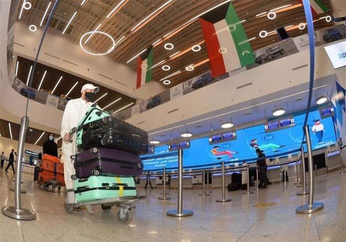 ministers-monitor-safety-measures-at-airport-as-commercial-flights-resume_kuwait