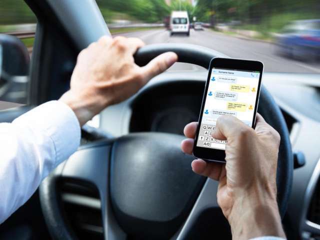 whatsapp-driving-violations-to-authorities-for-action_kuwait